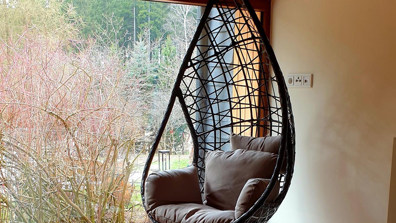 Entspannen mit Ausblick im Wellnessbereich Entspannen mit Ausblick im Wellnessbereich